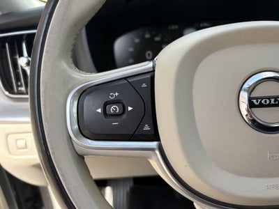 2018 Volvo XC60 T6 Momentum