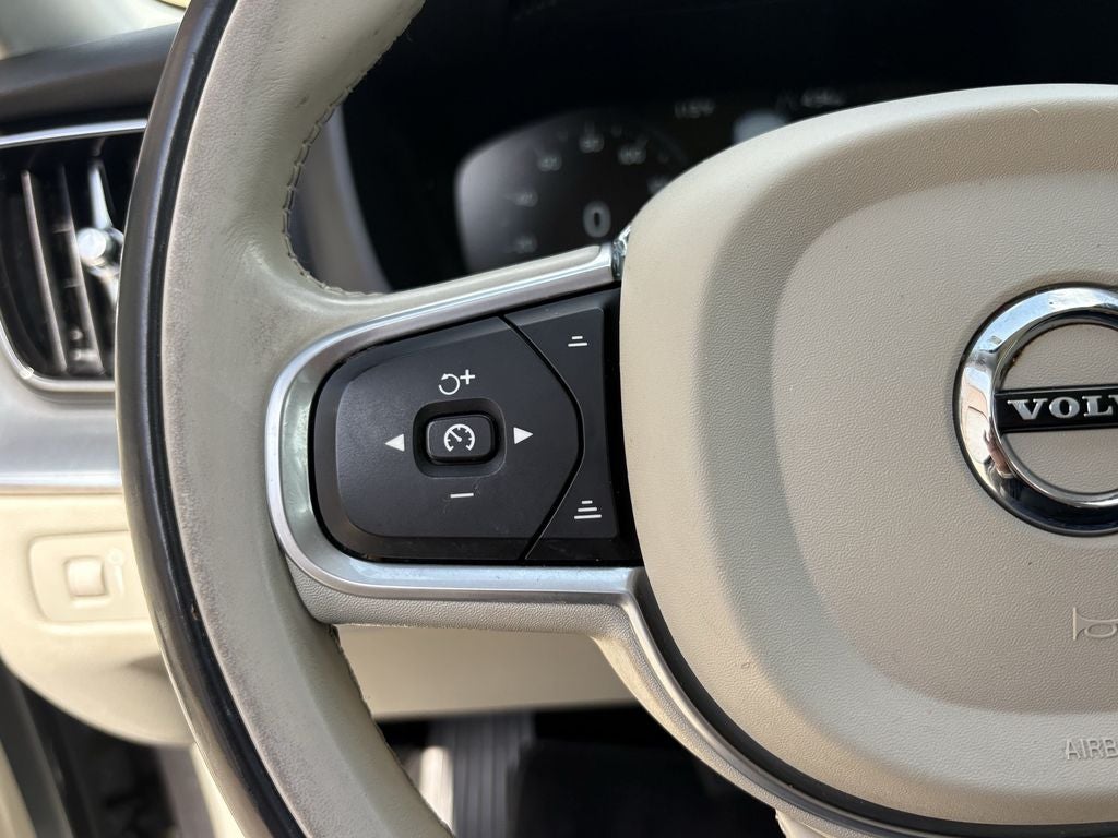 2018 Volvo XC60 T6 Momentum