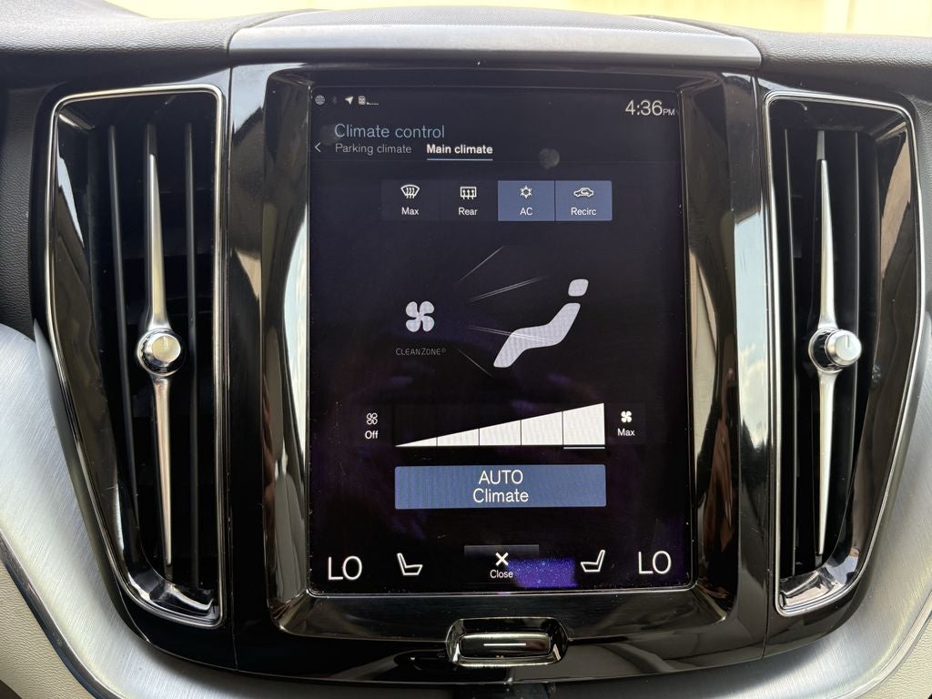 2018 Volvo XC60 T6 Momentum