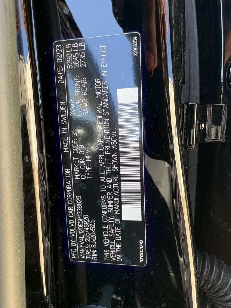 2023 Volvo XC60 B5 Plus Bright Theme