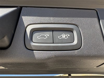 2022 Volvo XC60 B5 Inscription