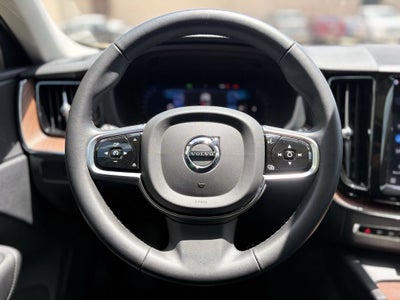 2024 Volvo XC60 B5 Plus Dark Theme