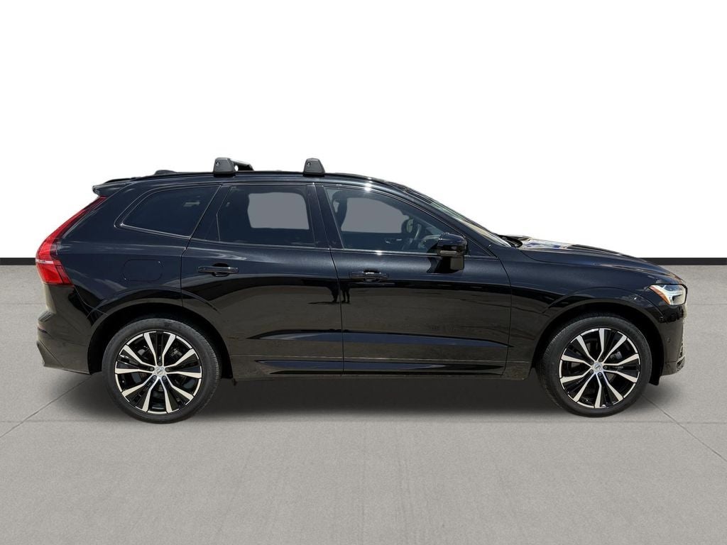2024 Volvo XC60 B5 Plus Dark Theme