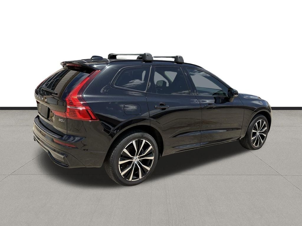 2024 Volvo XC60 B5 Plus Dark Theme