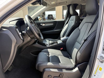 2026 Volvo XC40 B5 Plus