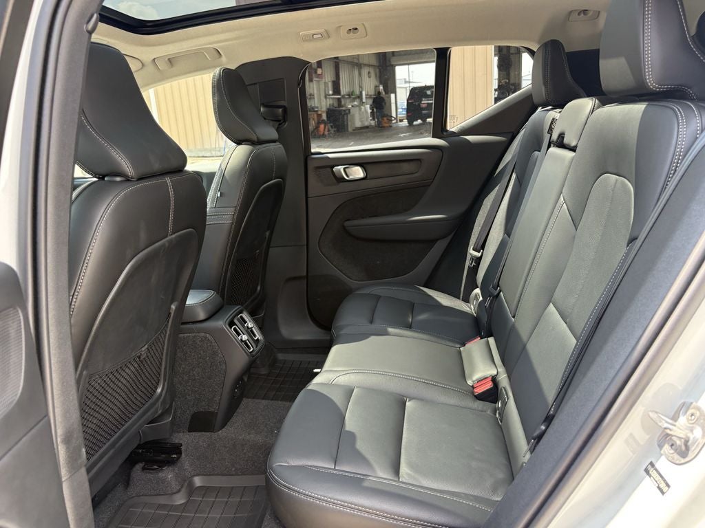 2026 Volvo XC40 B5 Plus