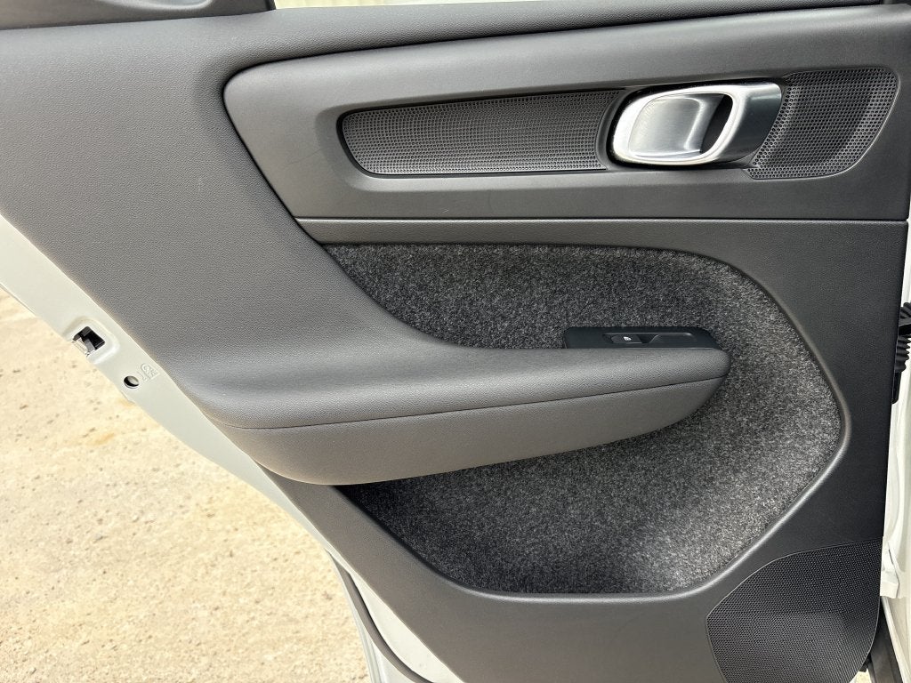 2026 Volvo XC40 B5 Plus