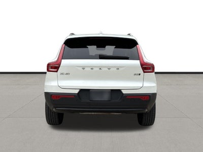 2026 Volvo XC40 B5 Plus