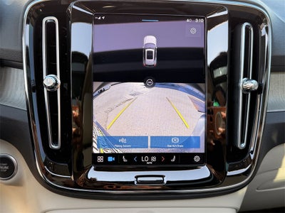 2023 Volvo XC40 Ultimate BRIGHT THEME