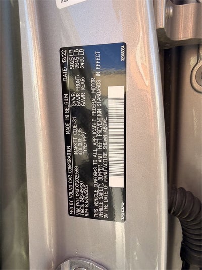 2023 Volvo XC40 Ultimate BRIGHT THEME