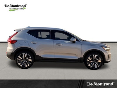 2023 Volvo XC40 Ultimate BRIGHT THEME