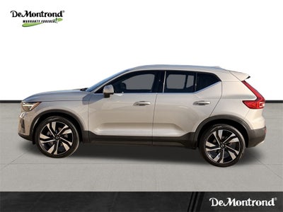 2023 Volvo XC40 Ultimate BRIGHT THEME