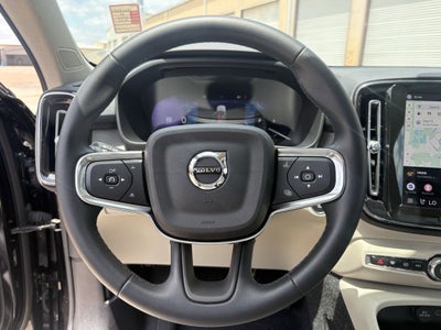 2025 Volvo XC40 B5 Ultra Dark Theme