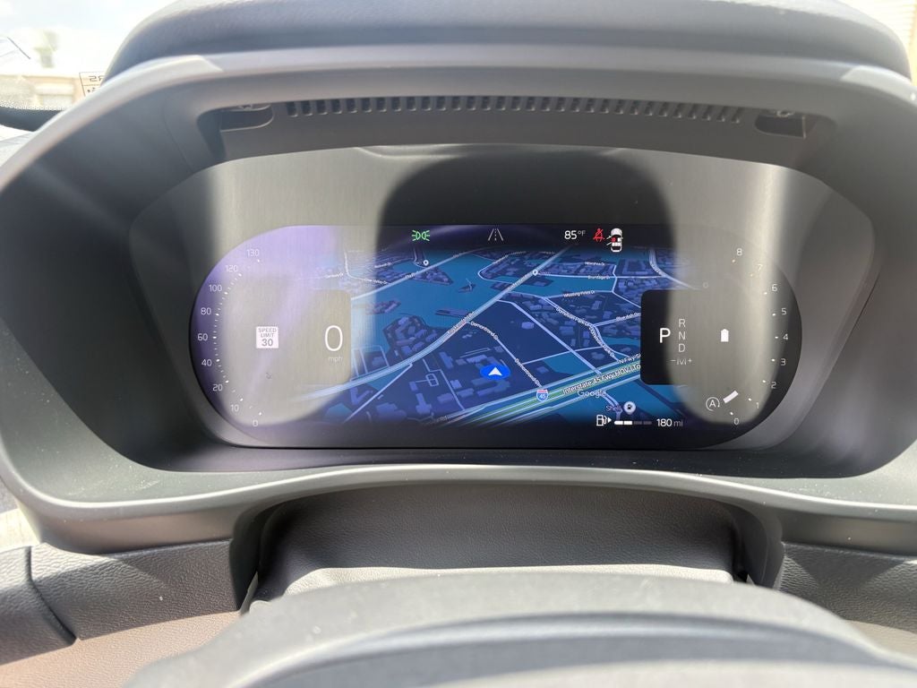 2025 Volvo XC40 B5 Ultra Dark Theme