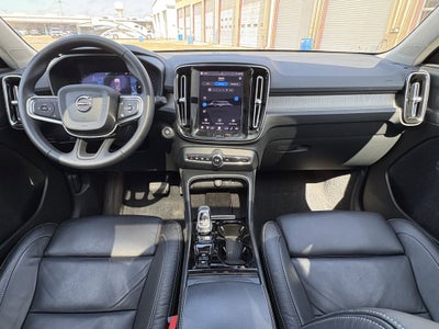 2023 Volvo XC40 B5 Plus Bright Theme