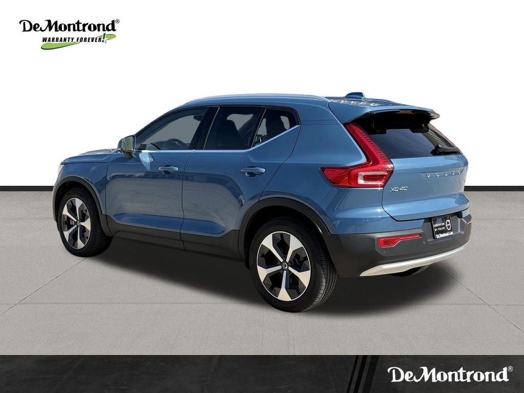 2023 Volvo XC40 B5 Plus Bright Theme