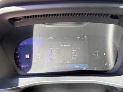 2023 Volvo XC40 B5 Plus Bright Theme