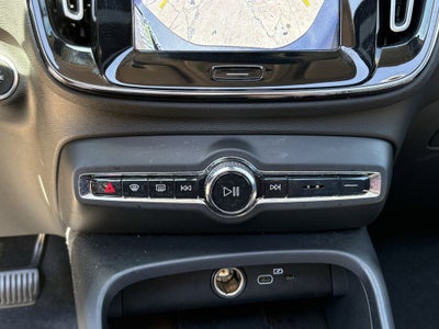 2023 Volvo XC40 B5 Plus Bright Theme