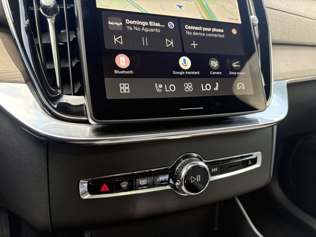 2026 Volvo XC90 B5 Plus