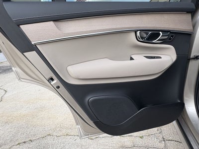 2026 Volvo XC90 B5 Plus