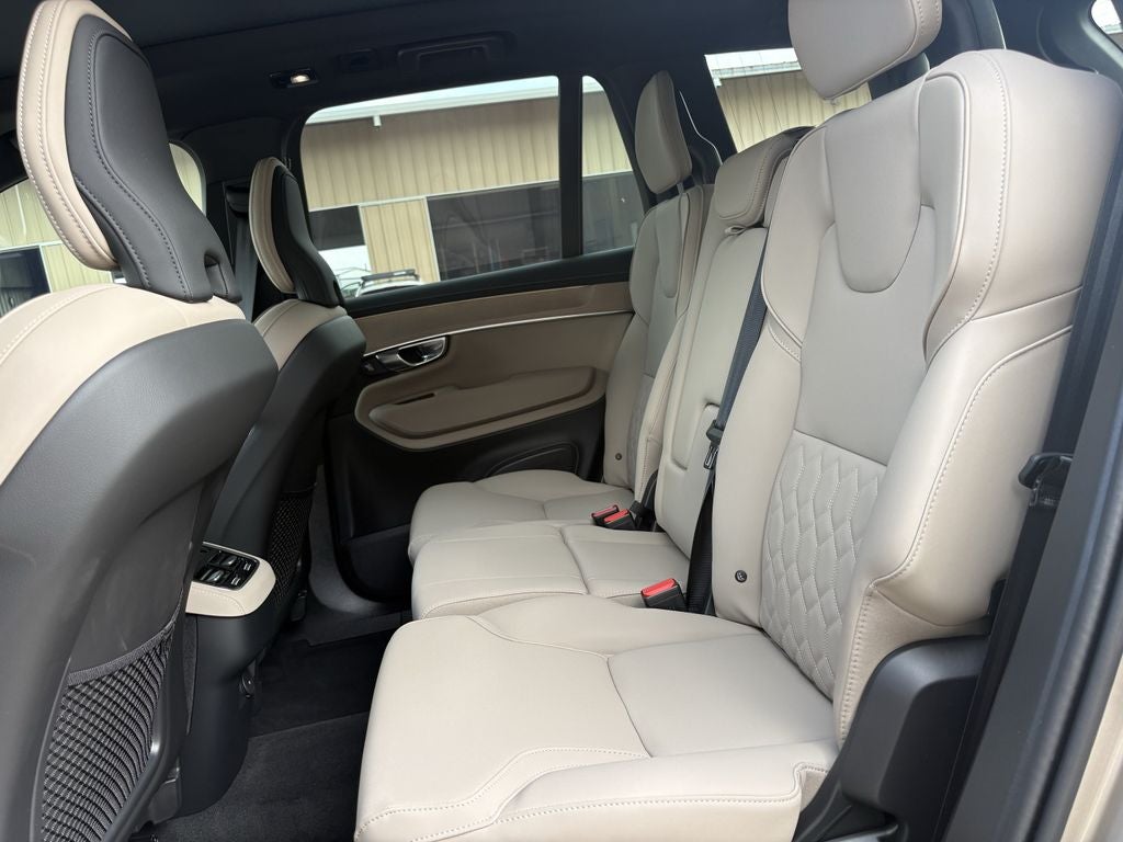 2026 Volvo XC90 B5 Plus