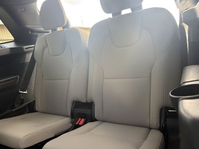 2026 Volvo XC90 B5 Plus