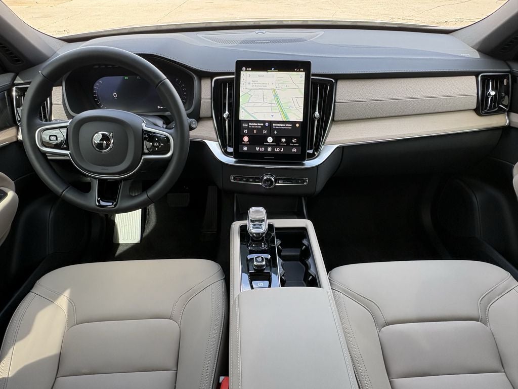 2026 Volvo XC90 B5 Plus
