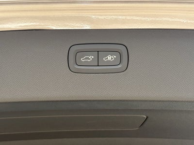 2026 Volvo XC90 B5 Plus