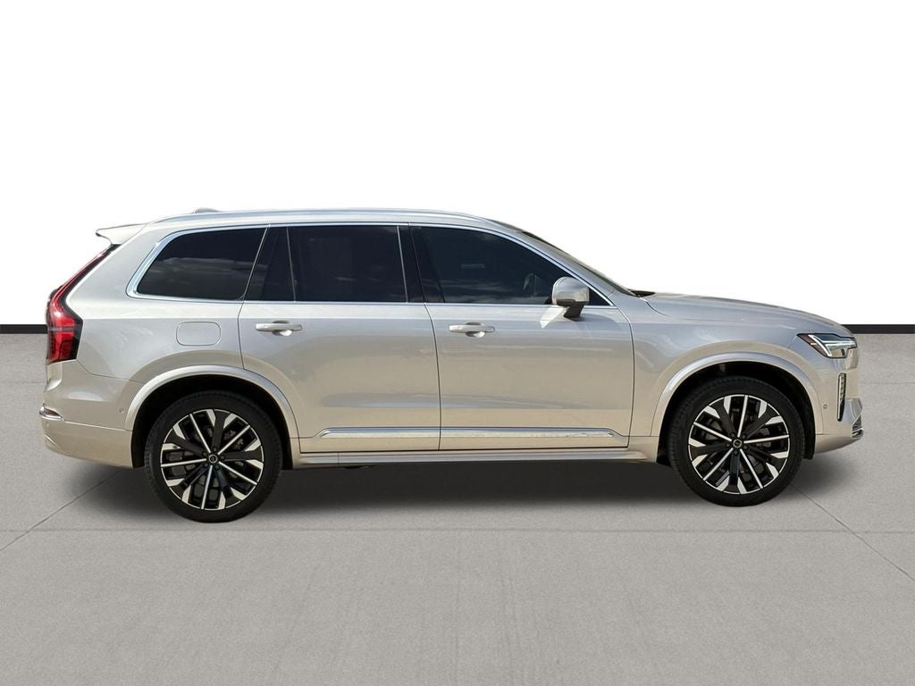 2026 Volvo XC90 B5 Plus