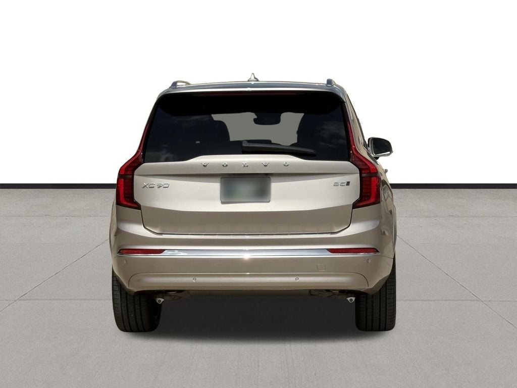 2026 Volvo XC90 B5 Plus