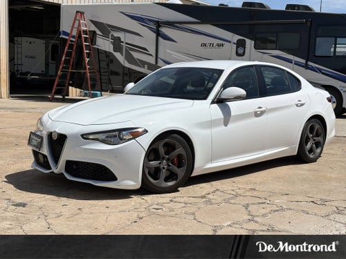 2017 Alfa Romeo Giulia Base