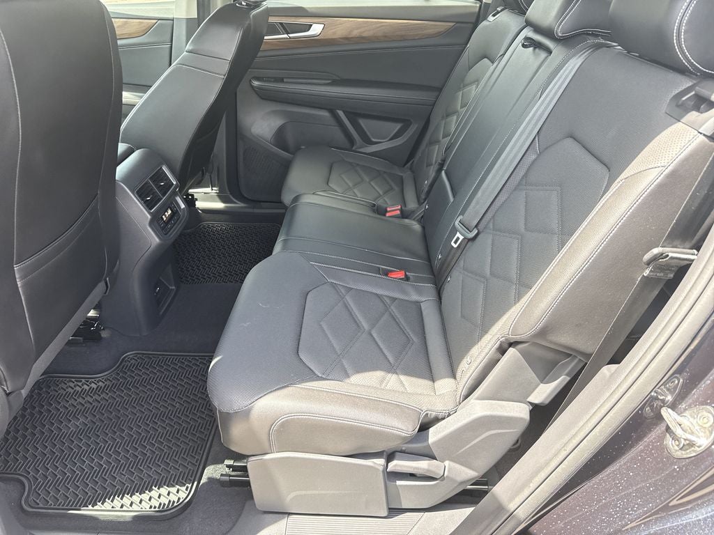 2024 Volkswagen Atlas 2.0T SE