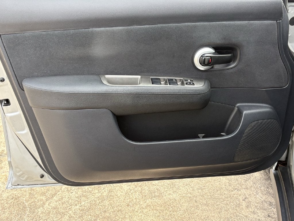 2012 Nissan Versa 1.8 S
