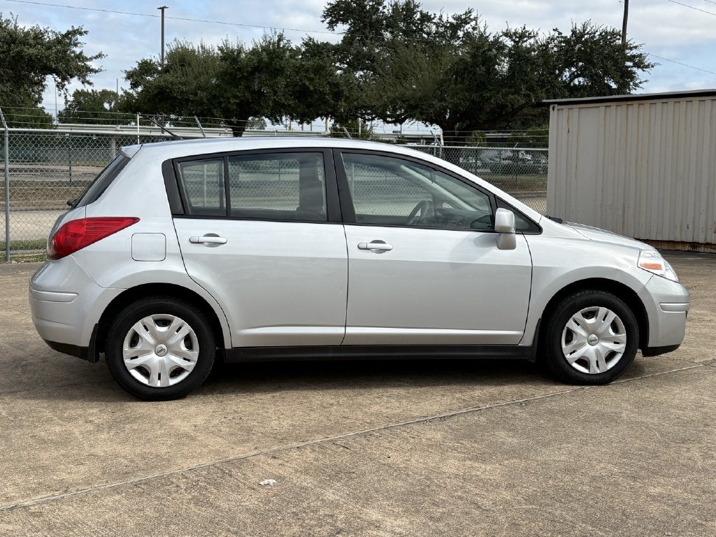 2012 Nissan Versa 1.8 S
