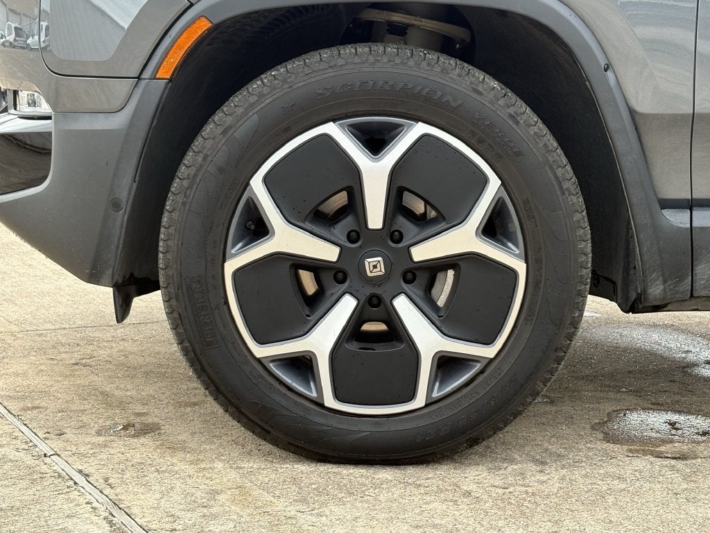 2023 Rivian R1T Adventure