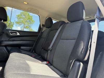 2020 Nissan Pathfinder SV