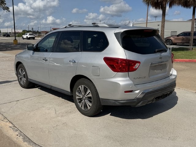 2020 Nissan Pathfinder SV