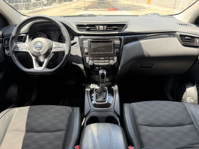 2022 Nissan Rogue Sport SV