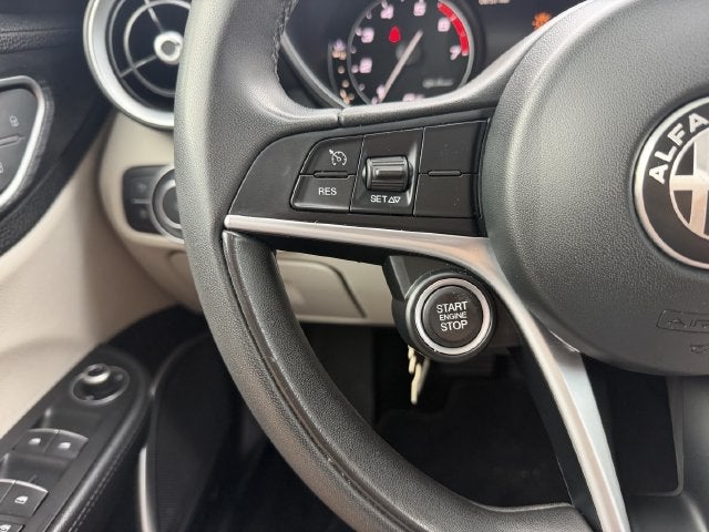 2019 Alfa Romeo Giulia Base
