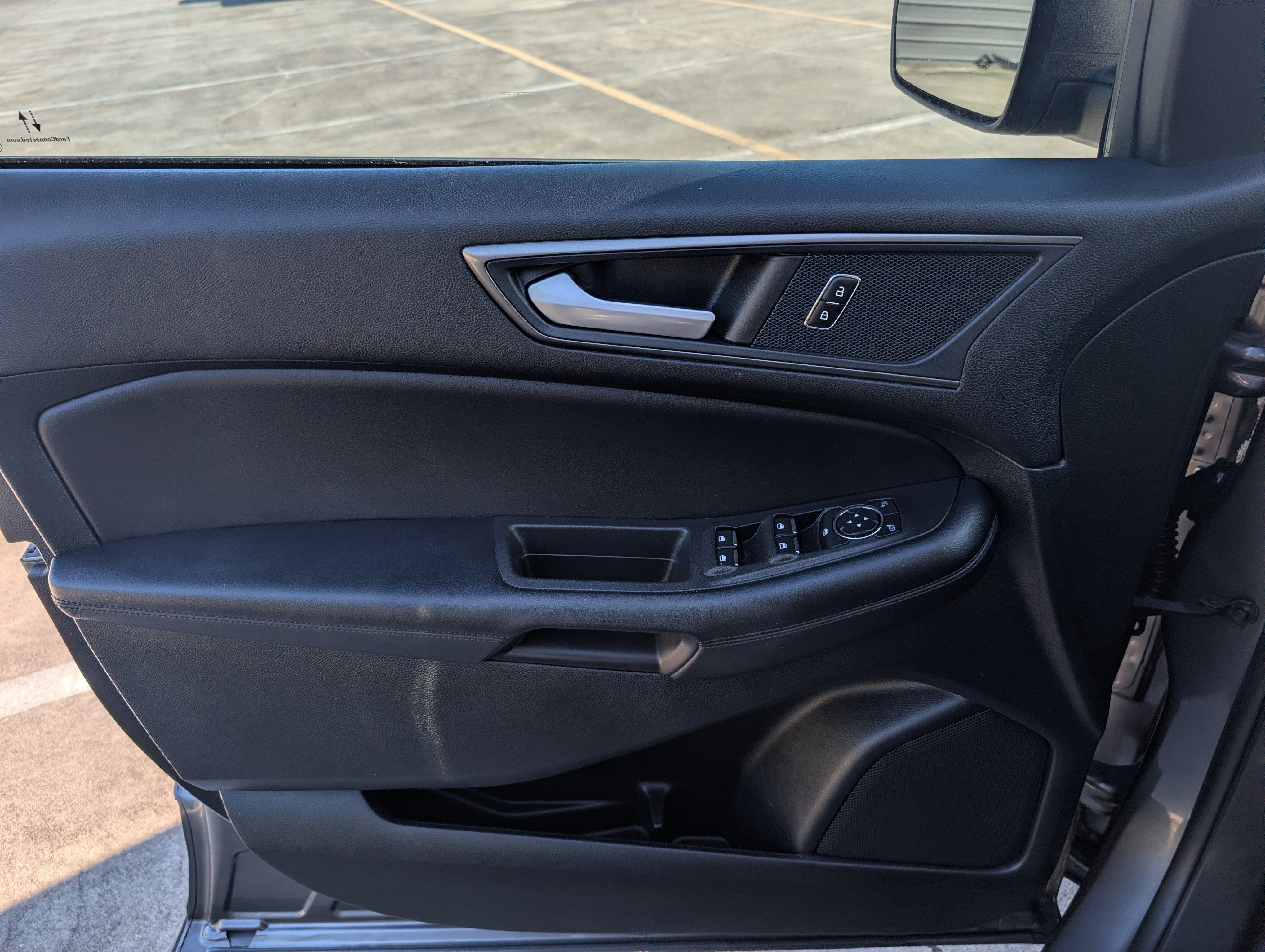 2023 Ford Edge SE