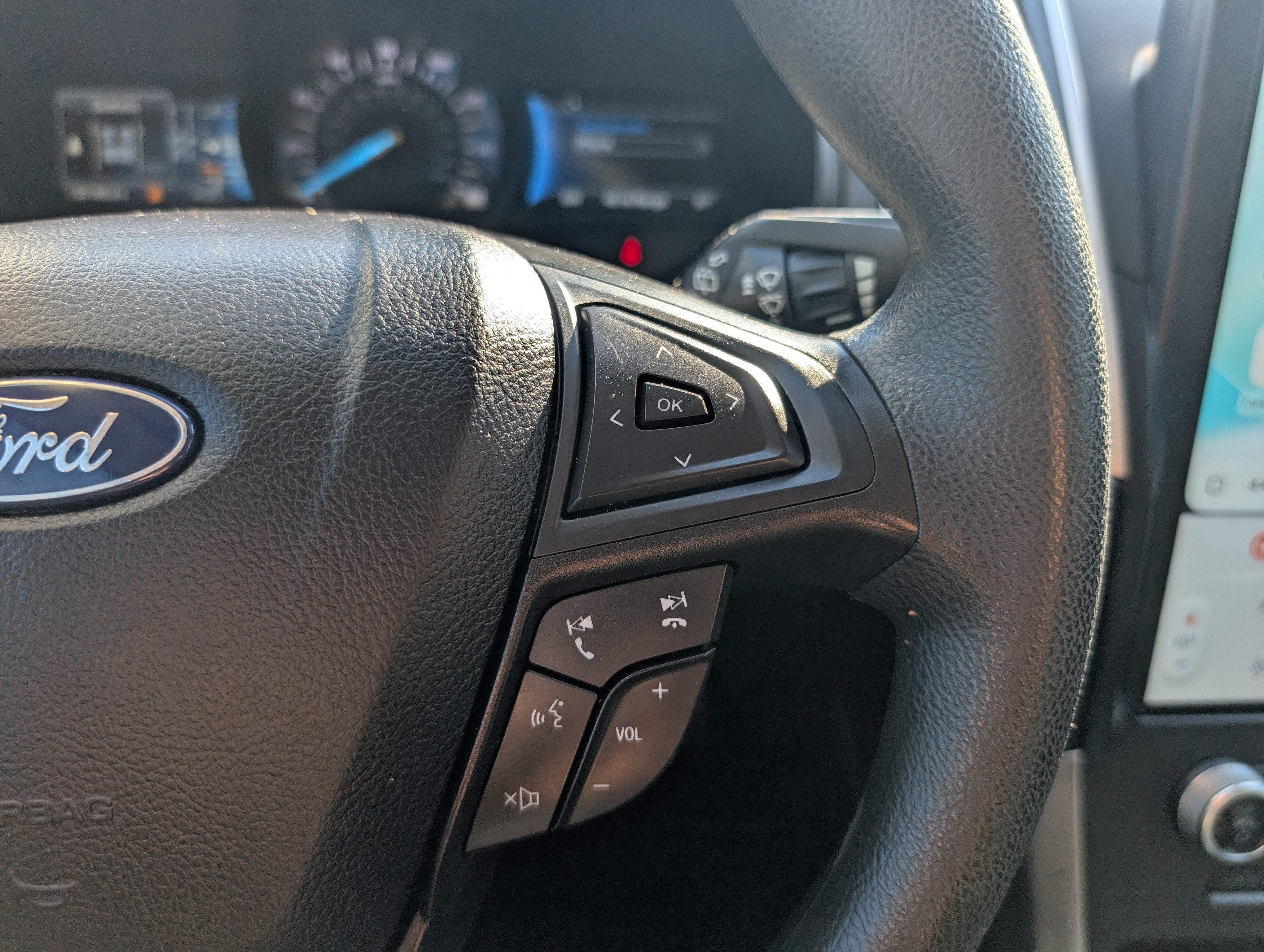 2023 Ford Edge SE
