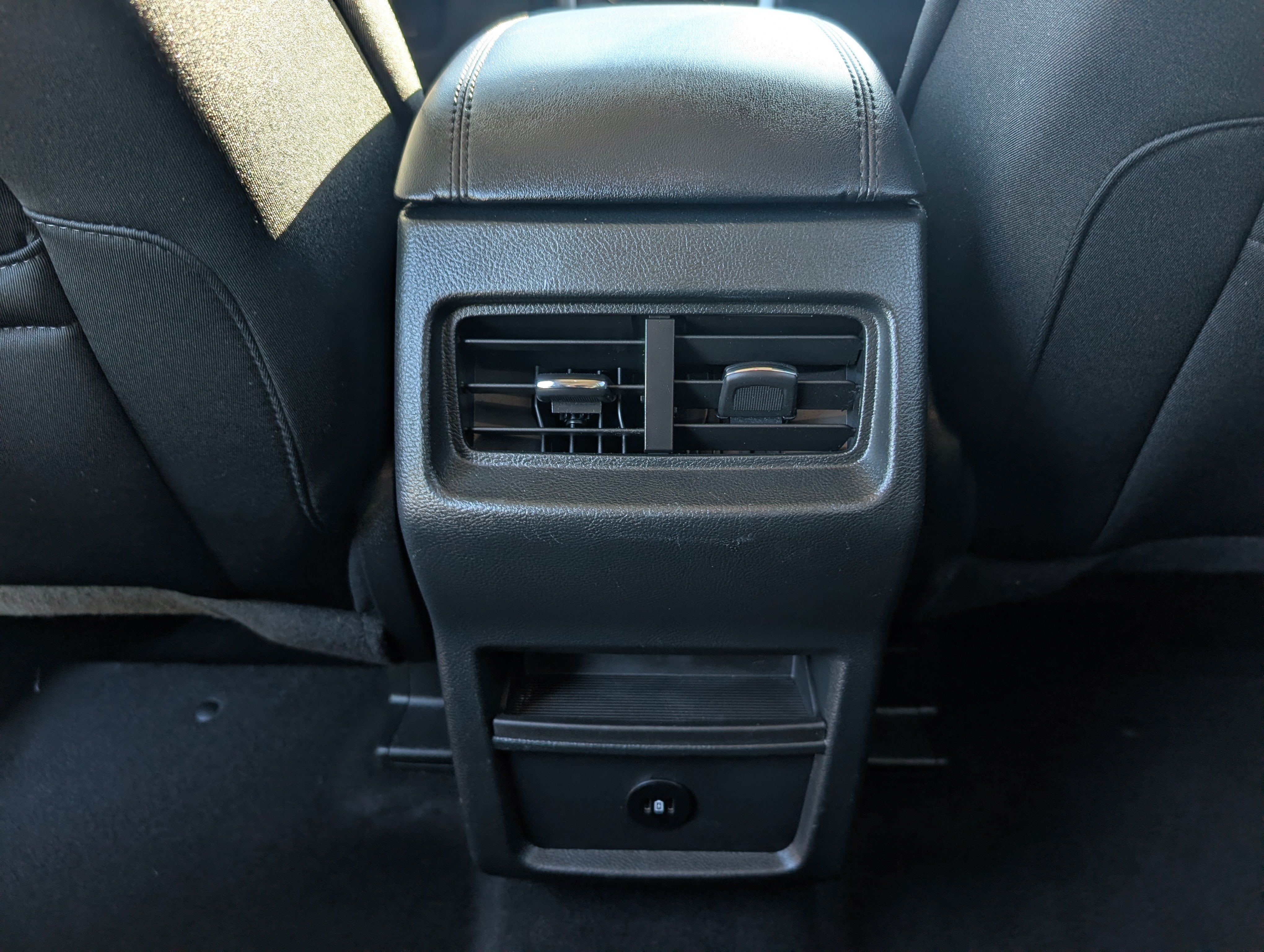 2023 Ford Edge SE