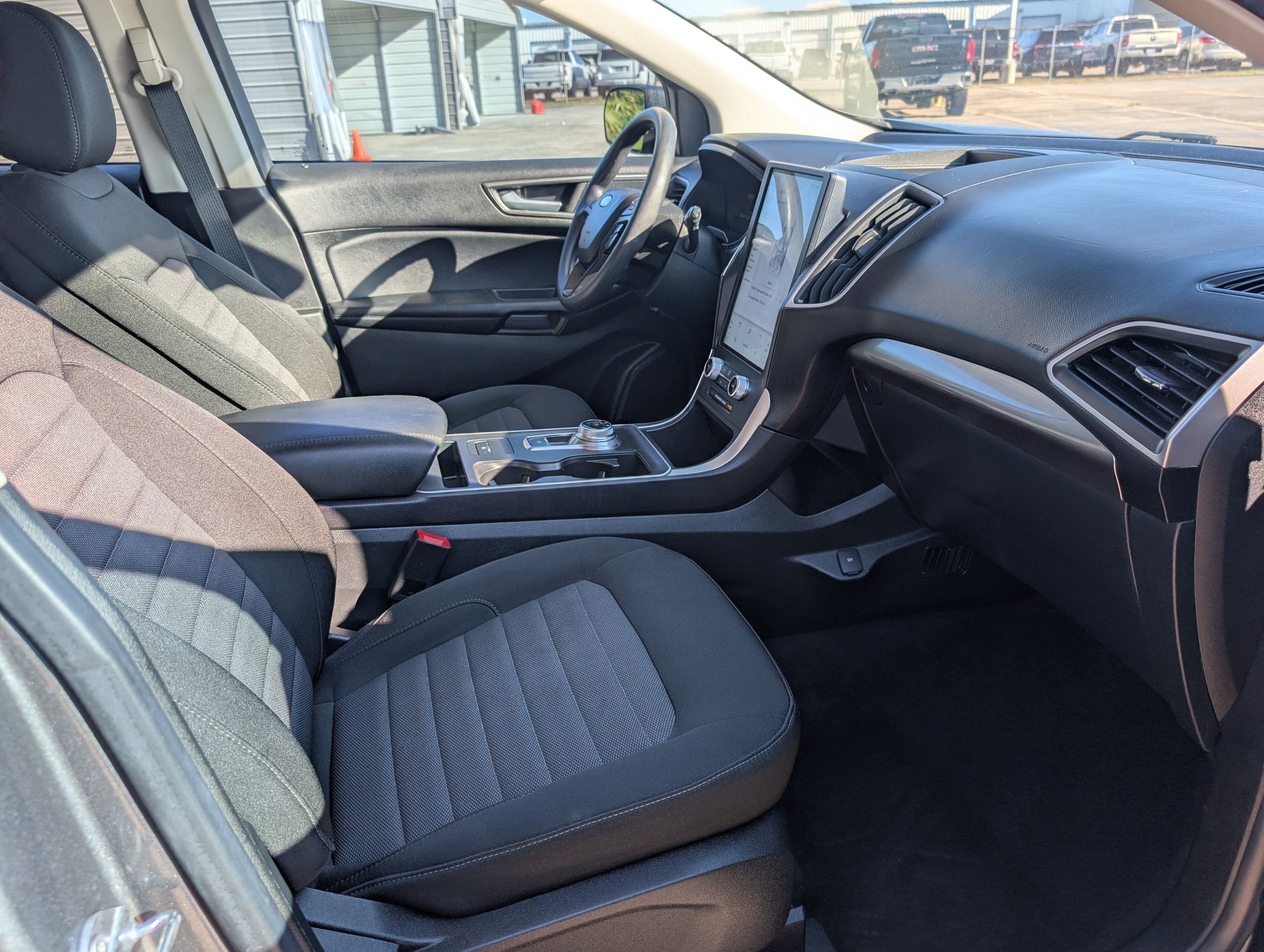 2023 Ford Edge SE