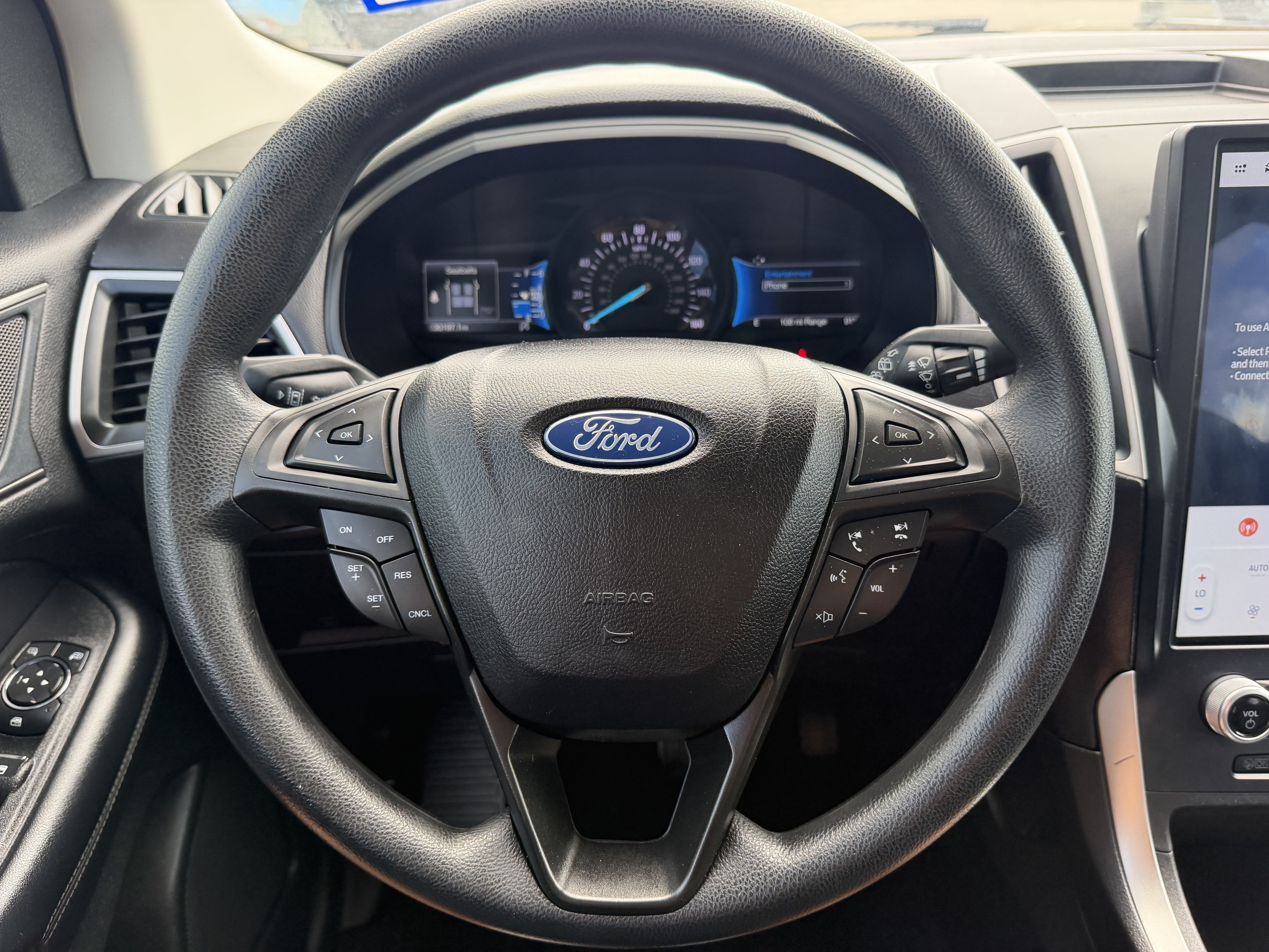 2023 Ford Edge SE