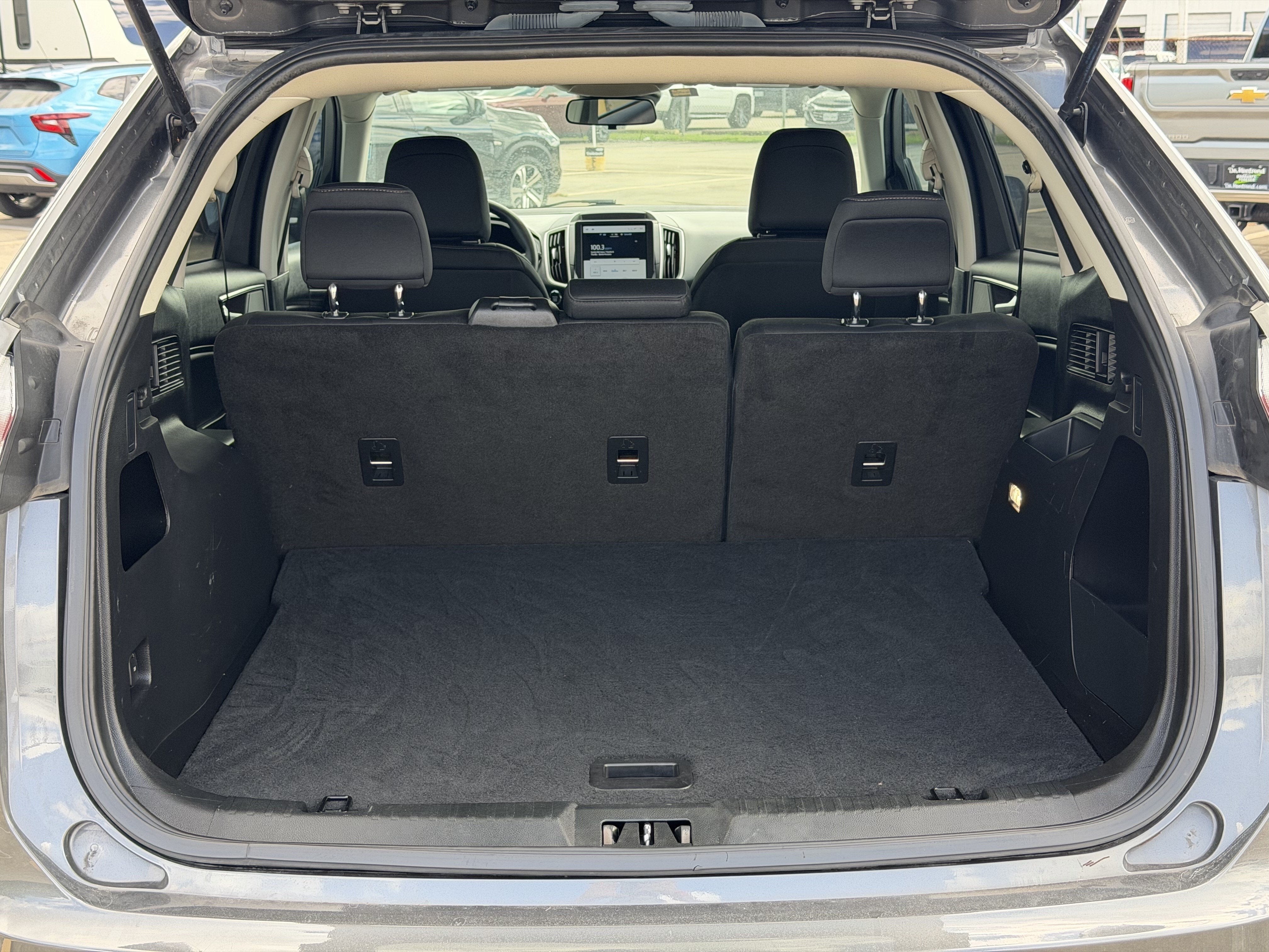 2023 Ford Edge SE