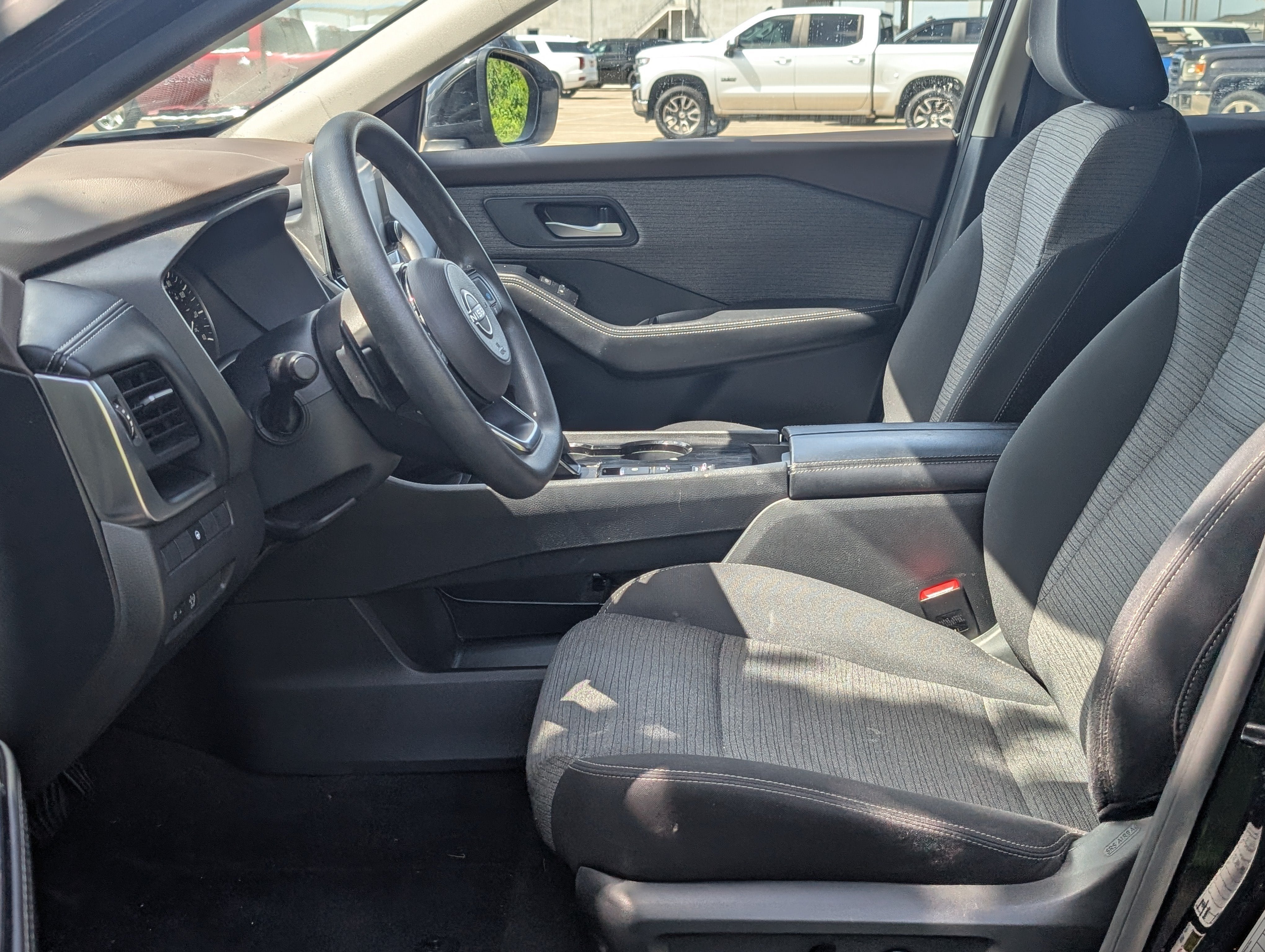 2023 Nissan Rogue SV FWD